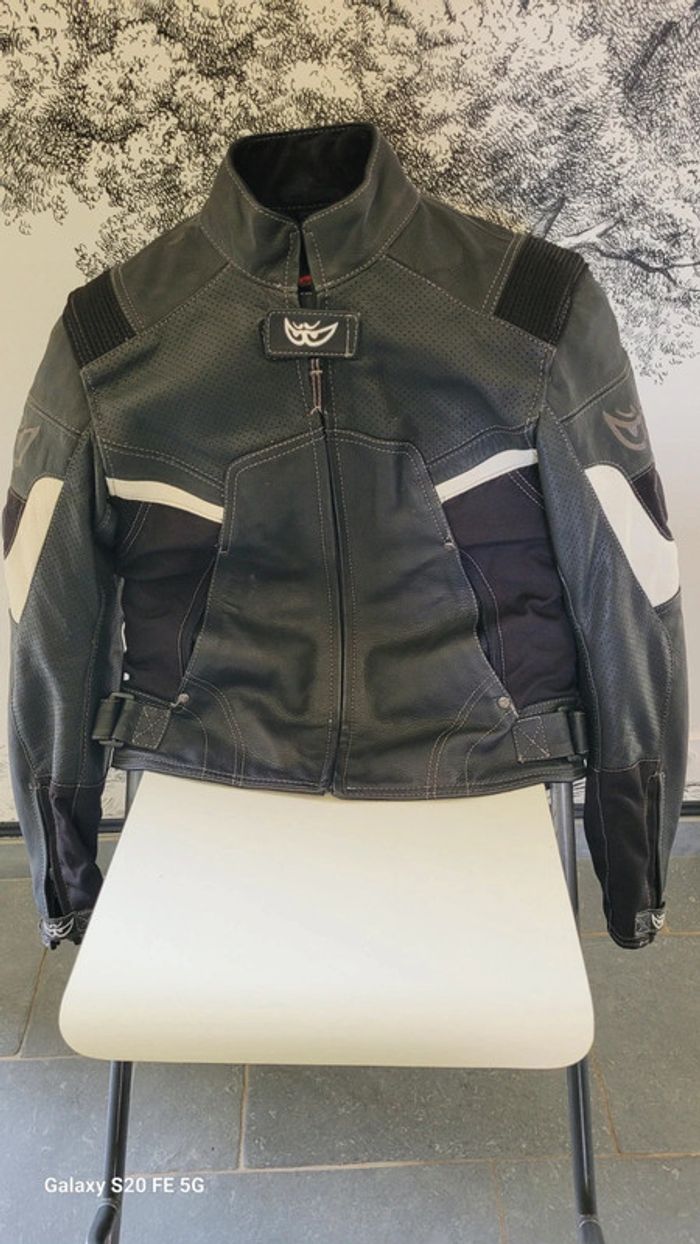 Cuir moto femme