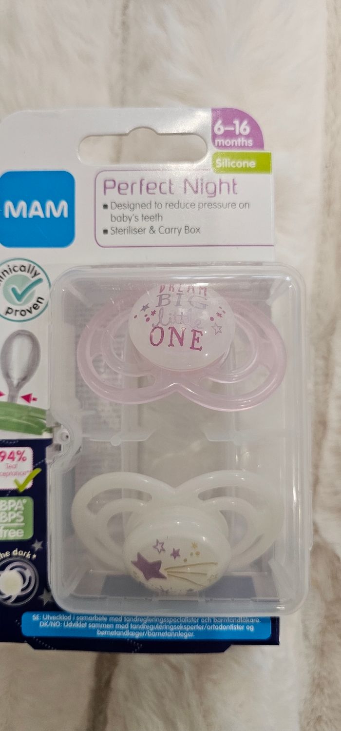 Lot de 4 sucettes 🍭 orthodontiques Mam Neuves - photo numéro 6