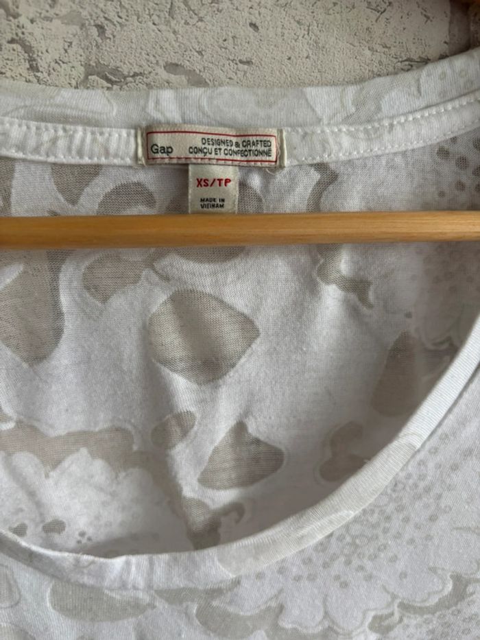 Tee shirt gap taille XS - photo numéro 2