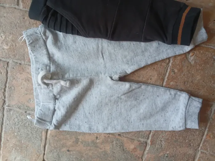 🌹3 jogging 9 mois 🌹 - photo numéro 2