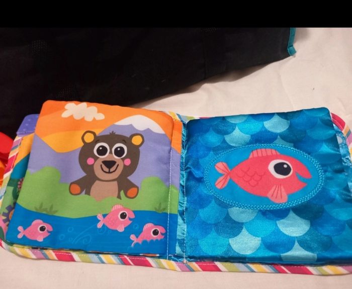 Jouets d'éveil (bâton de pluie et livre en tissus) - photo numéro 3