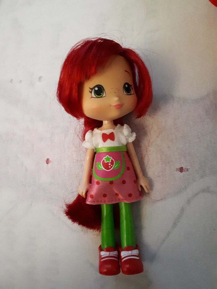 Poupée Charlotte aux fraises et son fraisie café - photo numéro 6