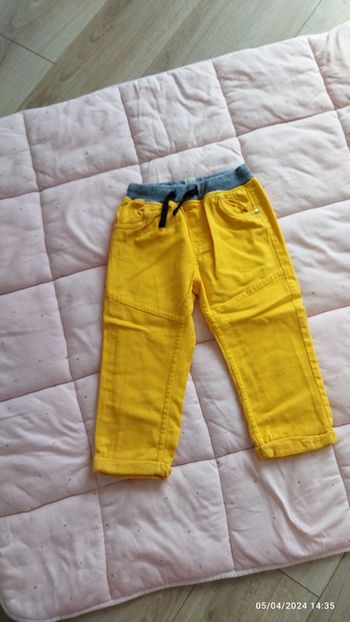 Pantalon garçon taille 24 moos