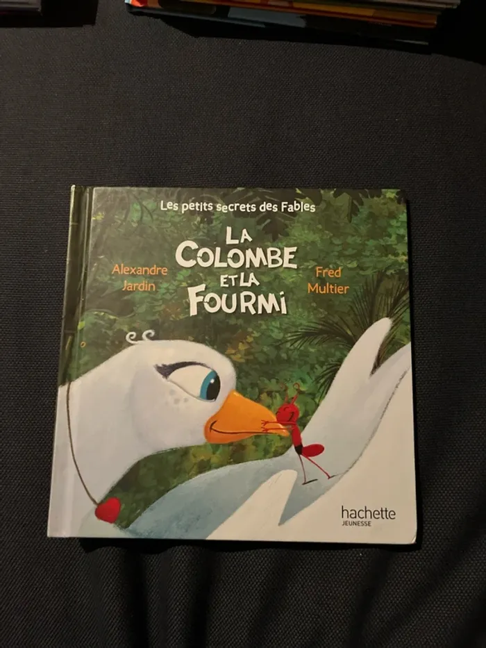 Livre pour enfants macdo la colombe et la fourmi