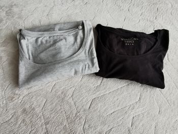 Lot 2 tee-shirts 