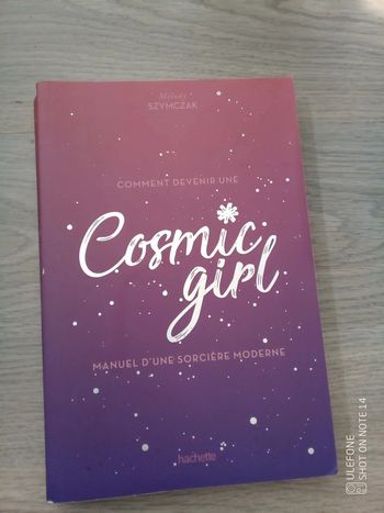 Comment devenir une Cosmic girl manuel d'une sorcière moderne