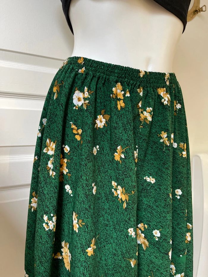 Short vert à fleurs - photo numéro 4