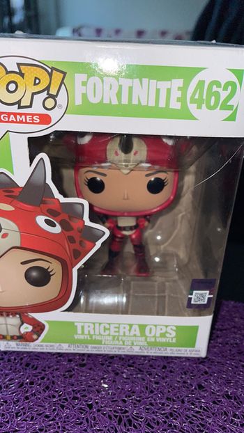 Pop fortnite tricera ops