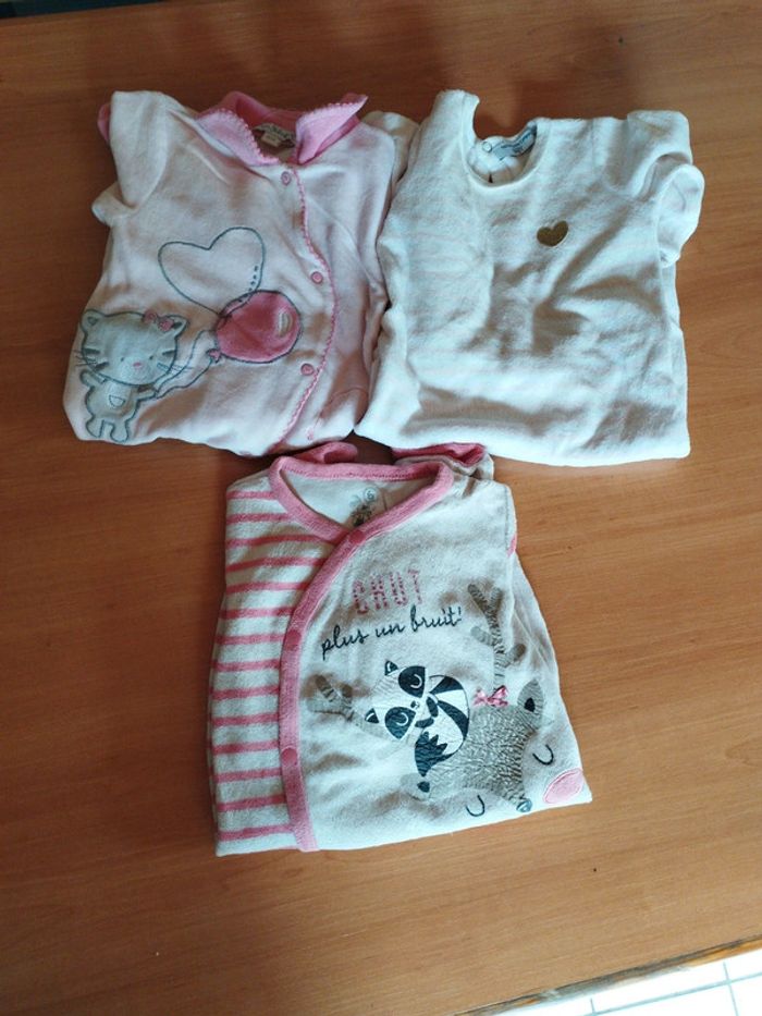 Lot pyjama et body 6 mois - photo numéro 6