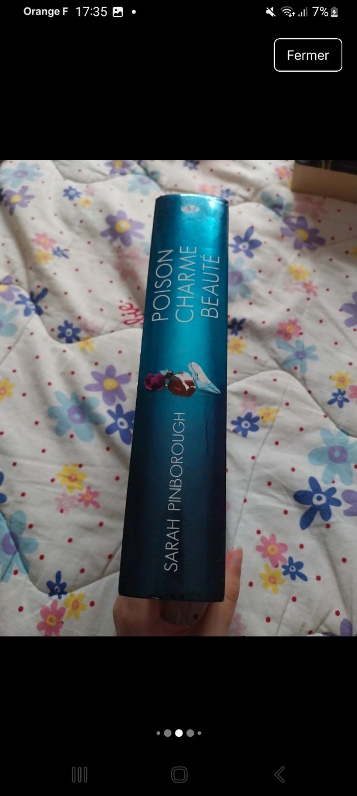 Roman Intégrale Poison Charme Beauté Sarah Pinborough - photo numéro 4