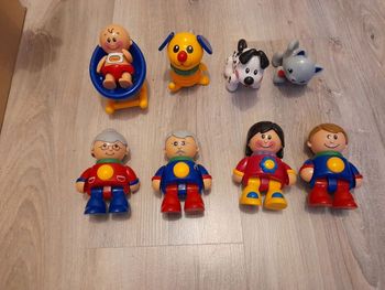 Lot de personnages TOLO