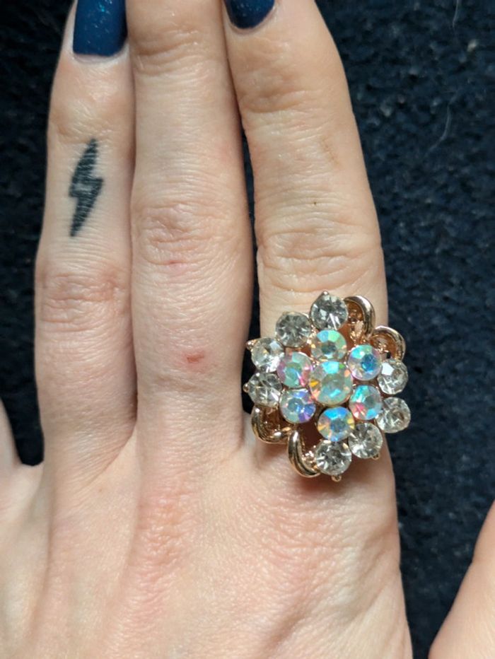 Bague fantaisie a strass