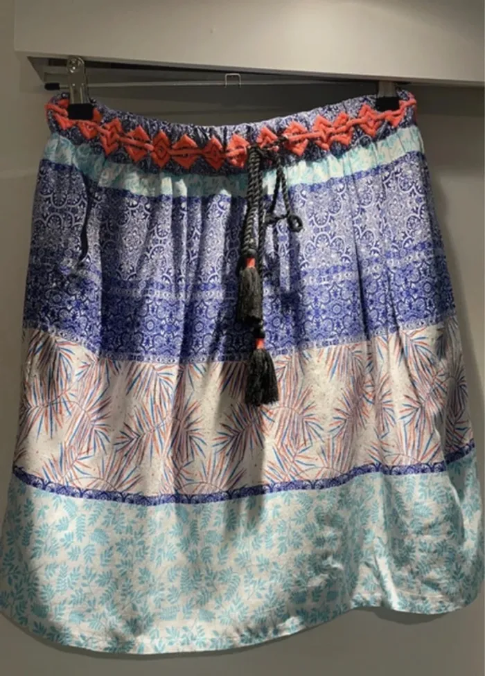 Jolie jupe coloré Kaporal taille 36-S neuve