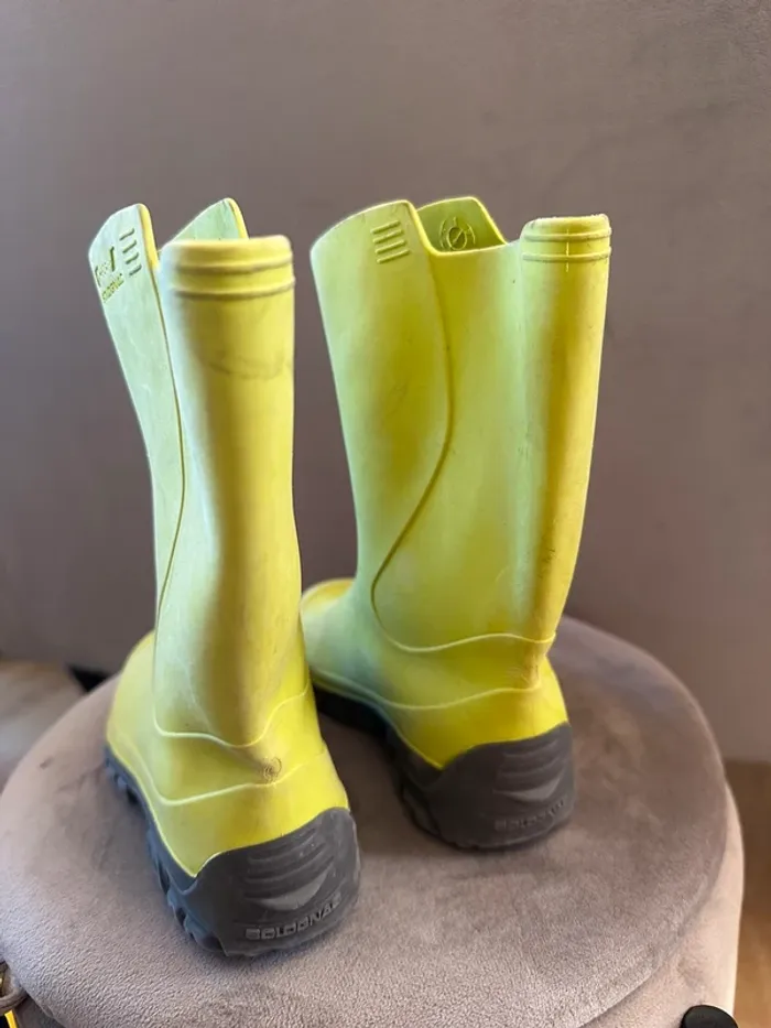 Bottes de pluie vert pomme Solognac pointure 27/28 - photo numéro 4