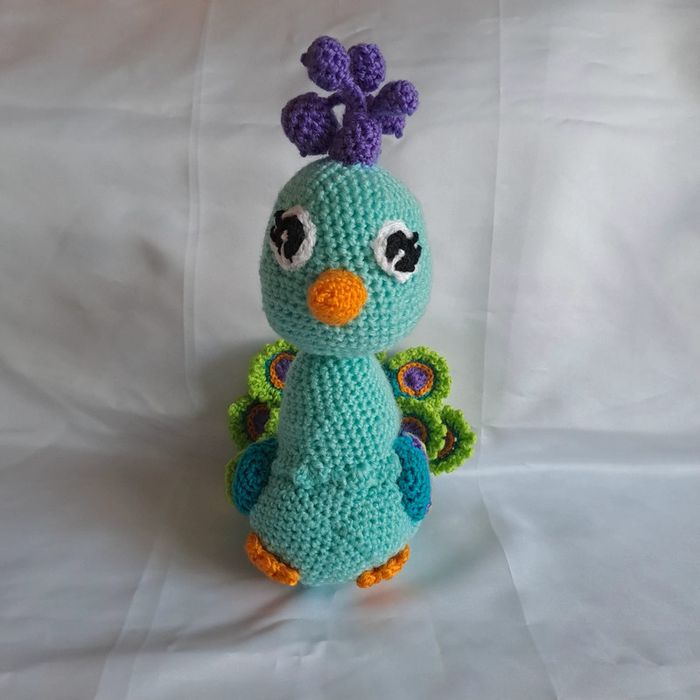 Paon au crochet - photo numéro 2