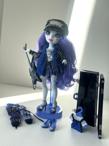 Uma shadow High Rainbow High