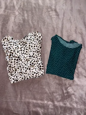 Lot de deux robes femme taille M en très bon état