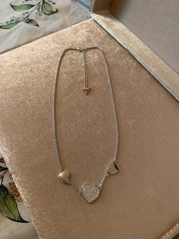 Collier cœurs romantiques Guess