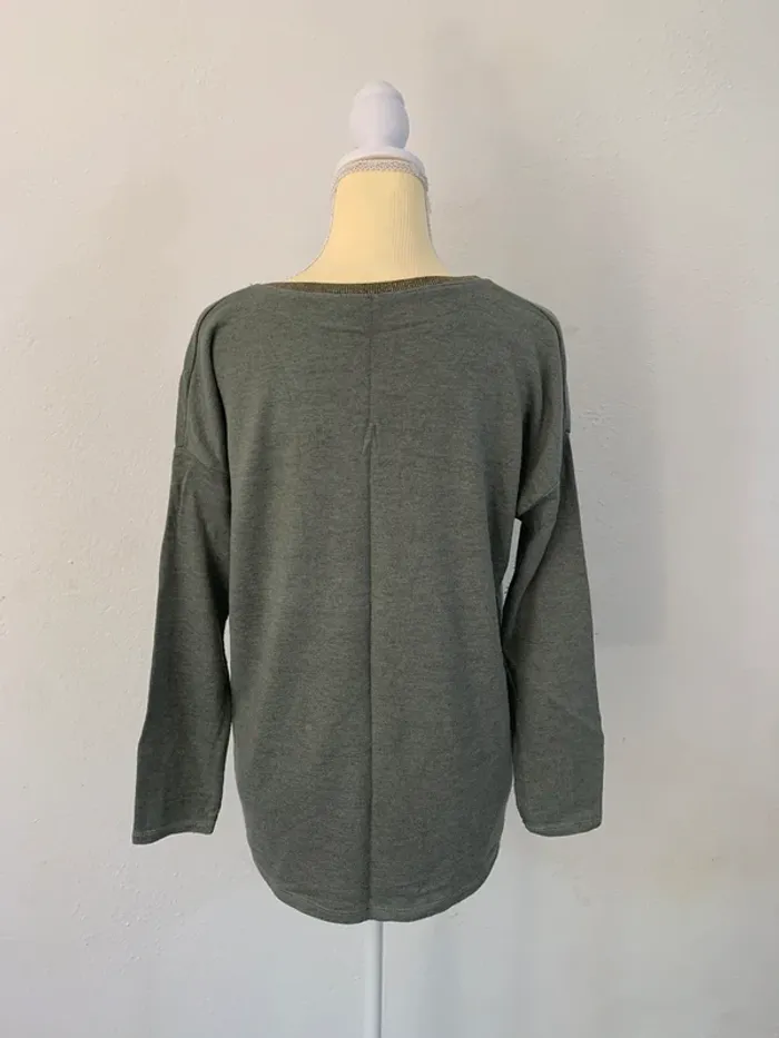 Pull gris étoile dorée pailletée – Ineo Couture – Taille unique - photo numéro 3