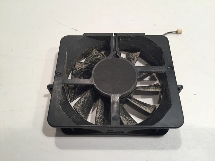 Ventilateur interne pièce détachée console Playstation 2 Sony PS2 SCPH-30004 R #A5 - photo numéro 2