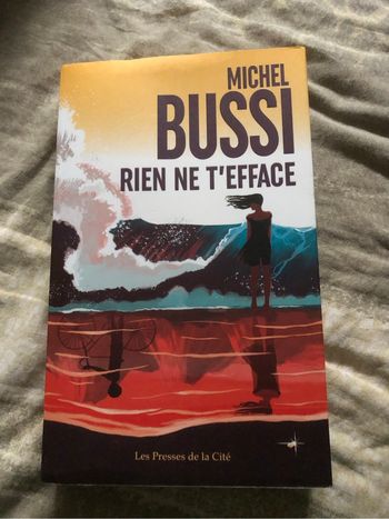 Livre roman « rien ne t’efface » de Michel Bussi
