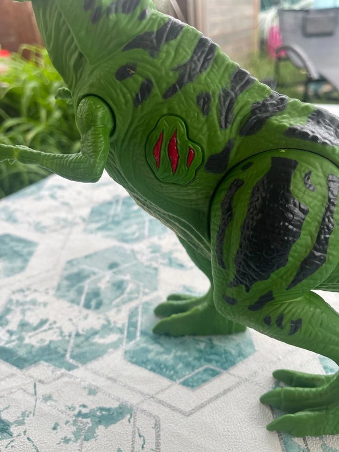 Tyrannosaure articulé - photo numéro 4