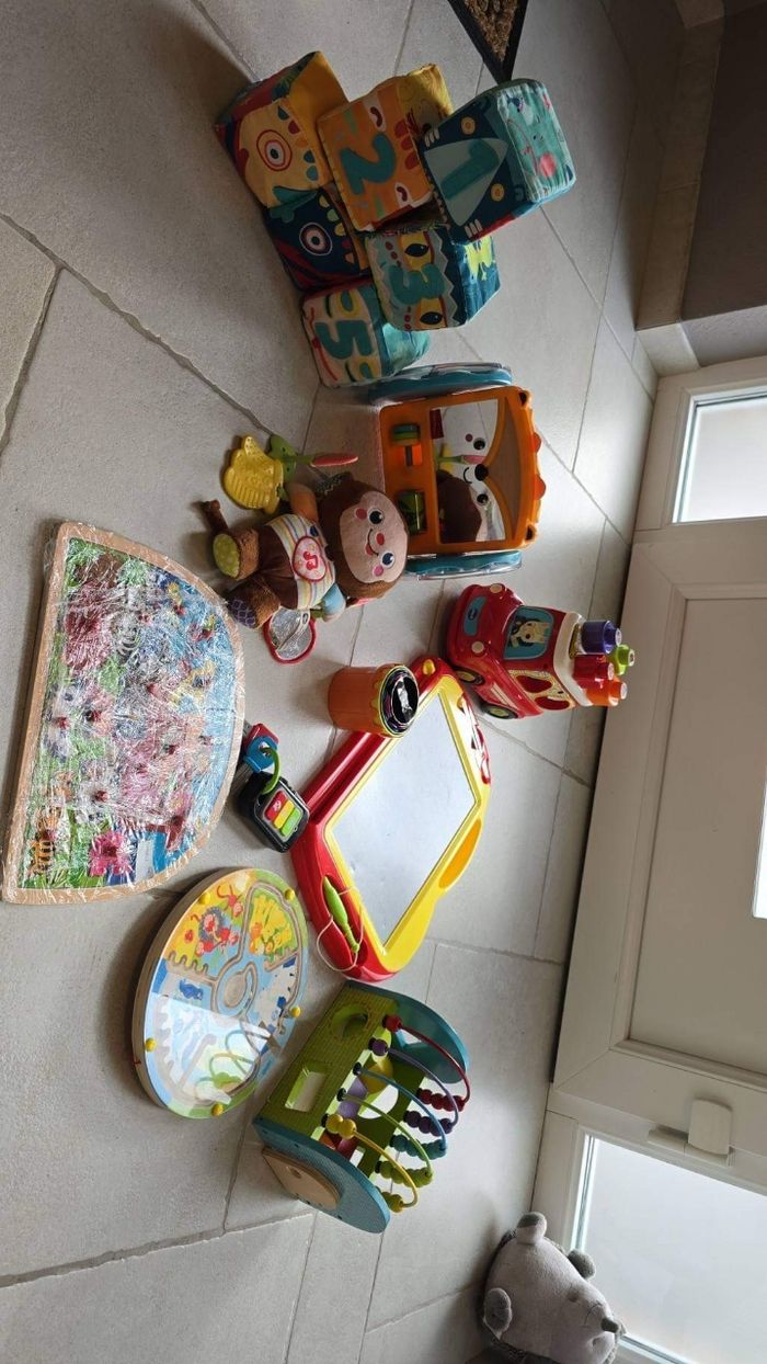 Lot de jeux enfant