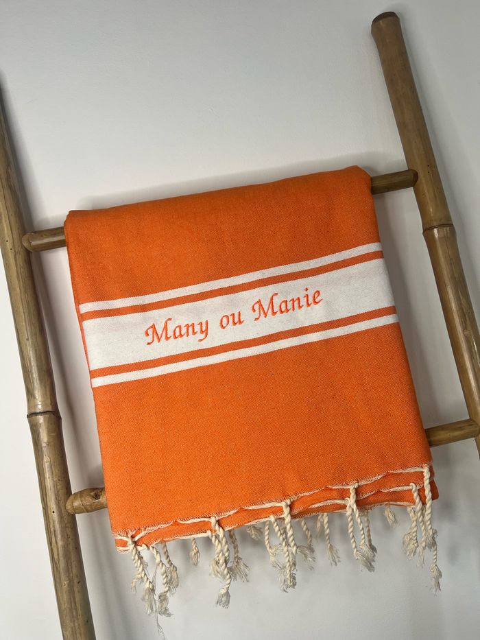 Fouta personnalisée brodée - photo numéro 4