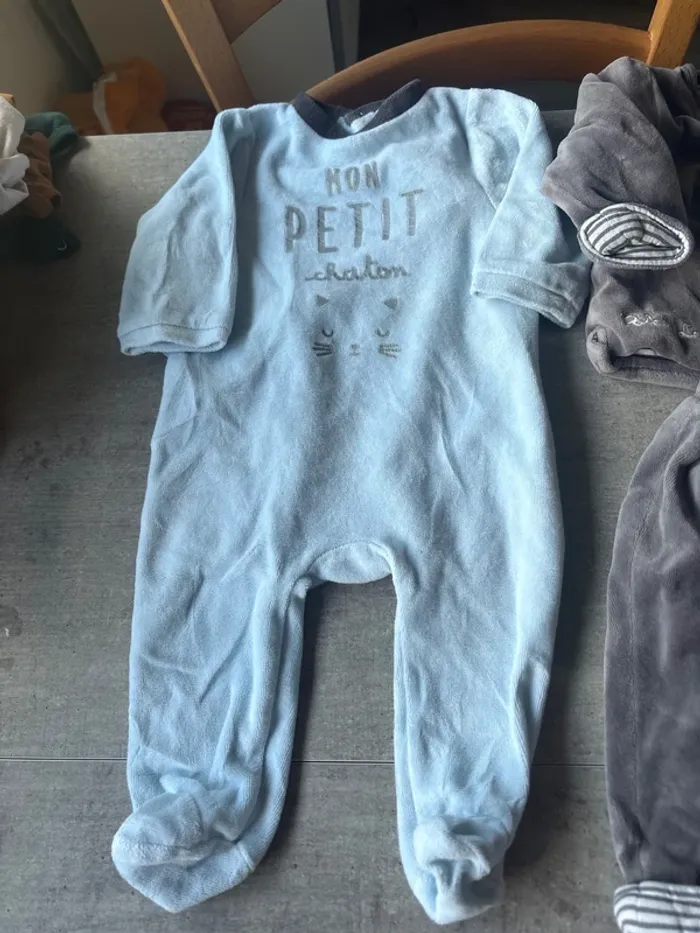 Lot Pyjama 6 mois - photo numéro 4