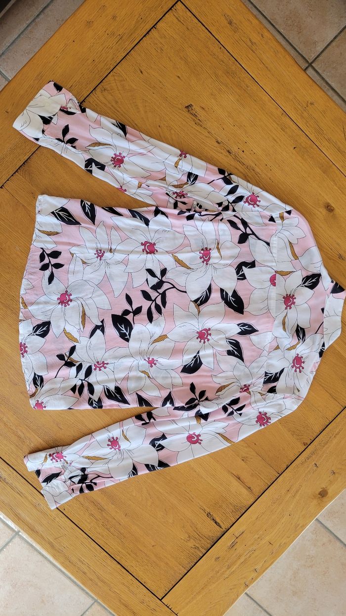 Chemise douce et légère , taille 40, rose clair et blanc - photo numéro 8
