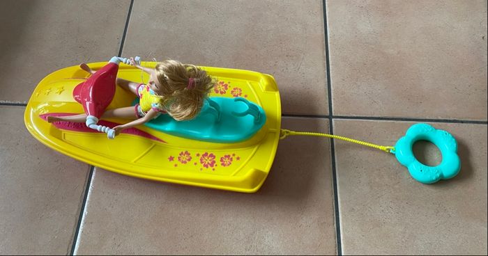 Poupée Stacy avec Jet Ski