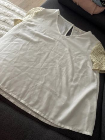 Tee shirt col V