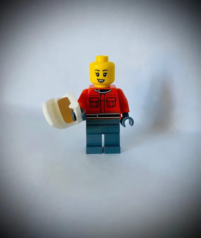 Minifigurine LEGO City - CTY1865 - Membre de l’équipe de Stand de Formule 1 - Très bon état - photo numéro 4