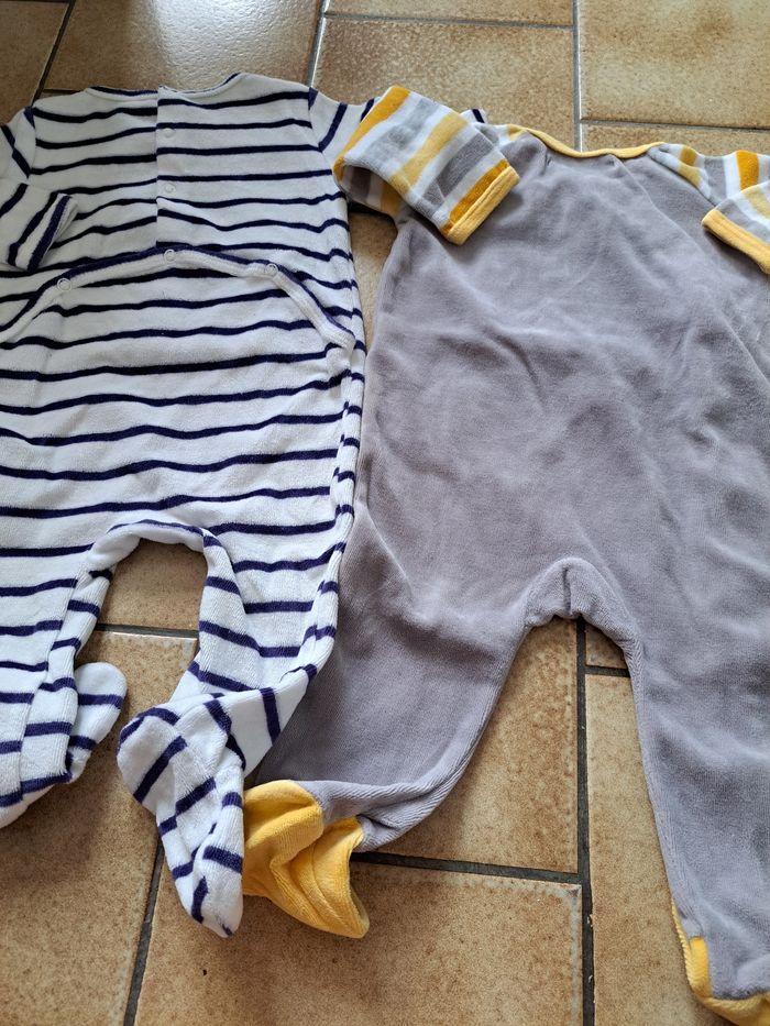 Pyjamas 6 mois - photo numéro 6