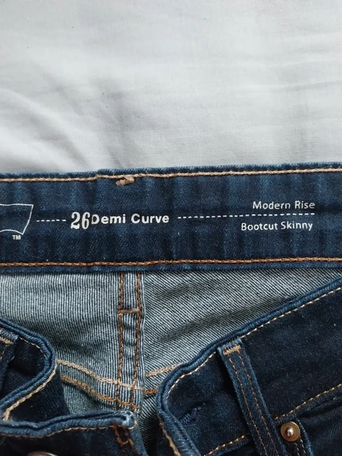 Jean Levi's femme W26 L34 Demi Curve - photo numéro 4