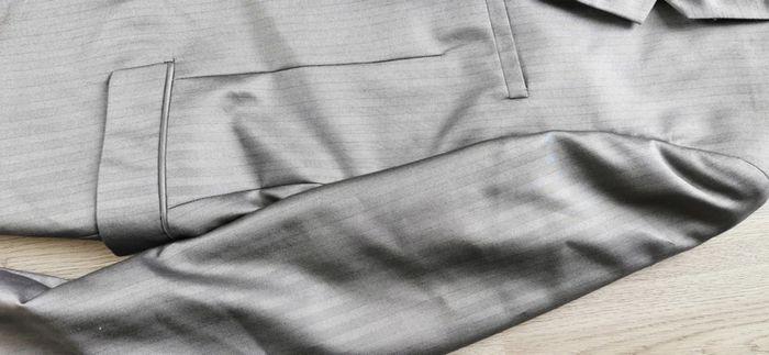 Costume gris clair - photo numéro 4