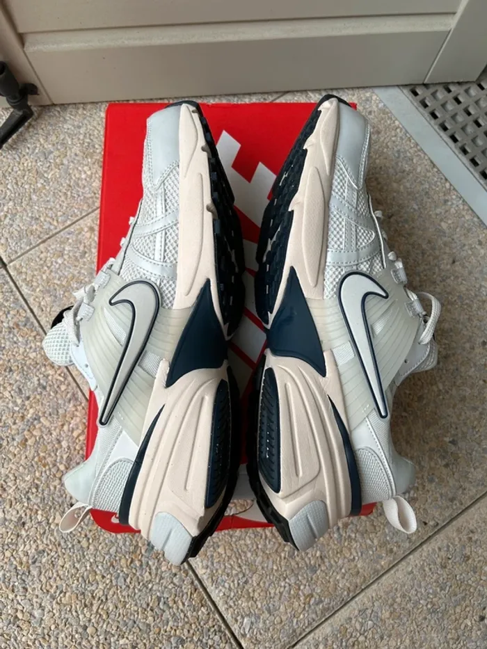 Chaussures baskets homme Nike v2k run taille 46 - photo numéro 9