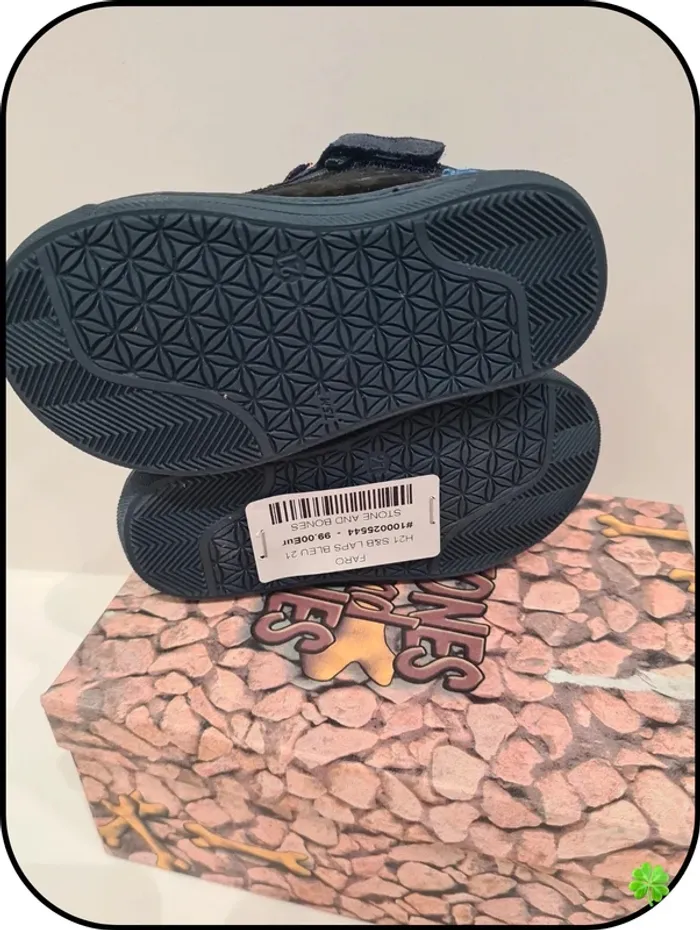 Chaussures Stones and Bones taille 21 - photo numéro 6