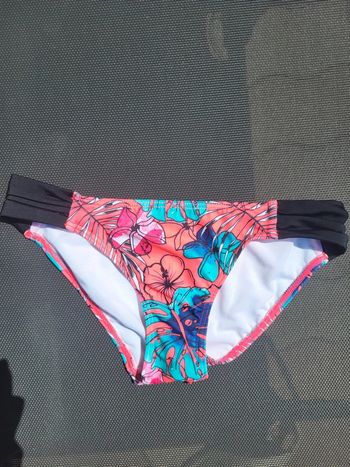 Superbe culotte de maillot de bain.