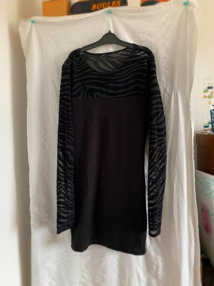 Robe noir