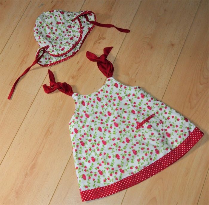 Bonbonsito robe et chapeau bébé fille 6 mois état neuf - photo numéro 3