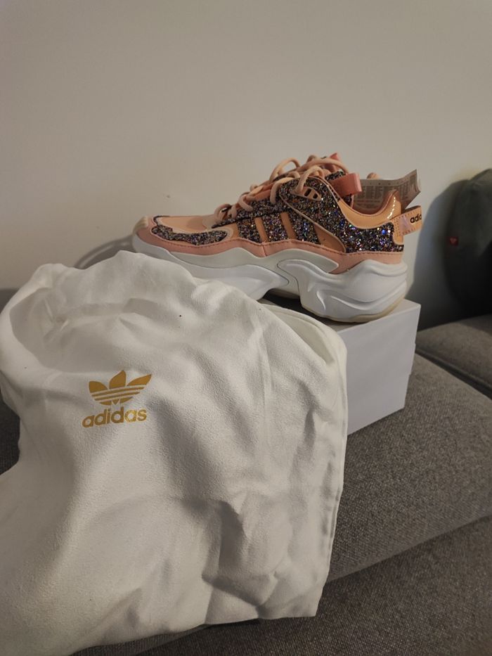 Basket adidas fille taille 36 - photo numéro 3