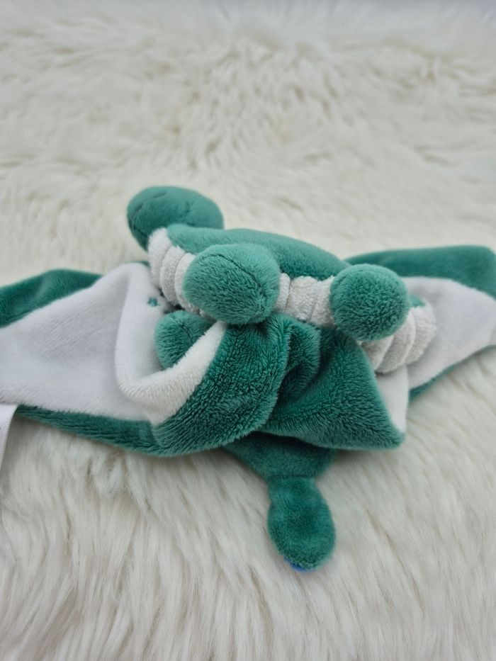 Doudou plat dinosaure Vert blanc bleu Tex Baby - photo numéro 4