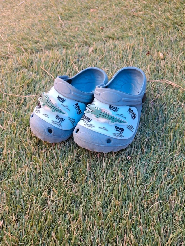 Crocs 25 crocodile qui s'éclaire