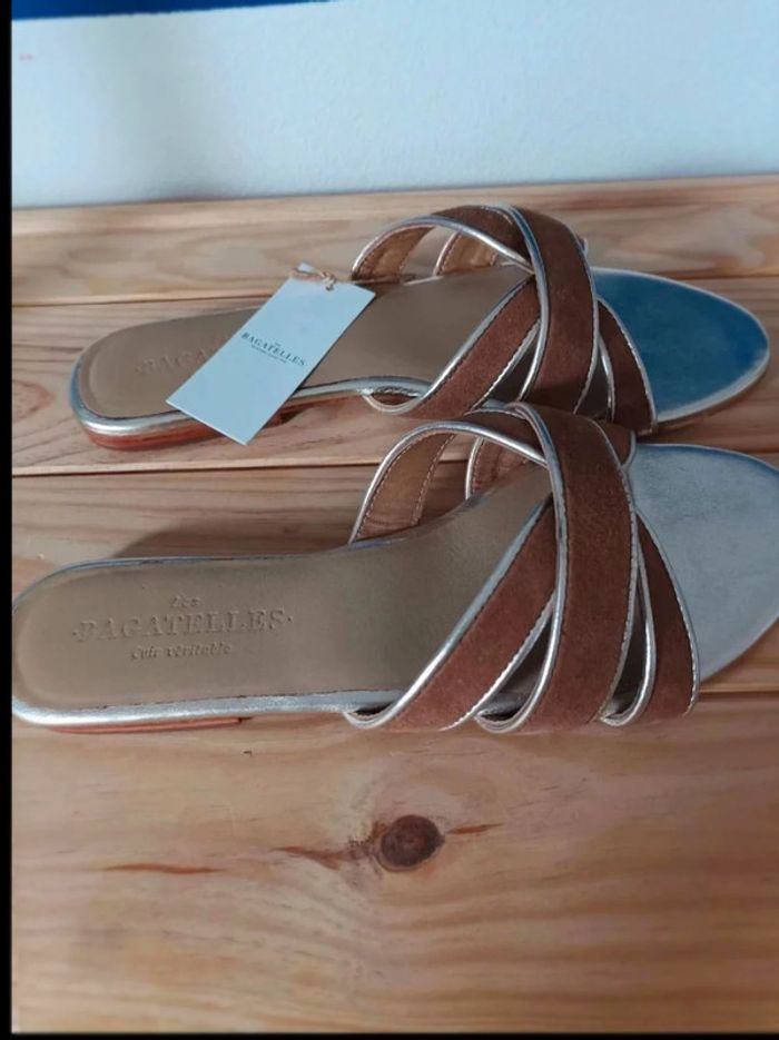 Magnifique  mules  en  cuir véritable neuves  Les Bagatelles pointure 40 - photo numéro 2