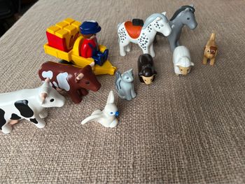 Lot d’animaux de la ferme playmobil avec charrette