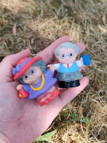 Couple de grands parents little people