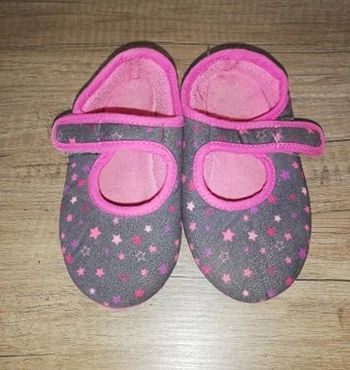 Chaussons / Pantoufles Pointure 26 rose & gris à scratch TEX