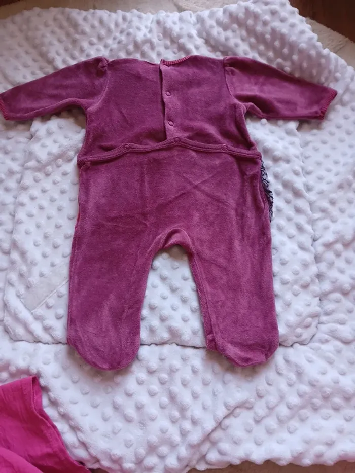 Pyjama 3 mois - photo numéro 4