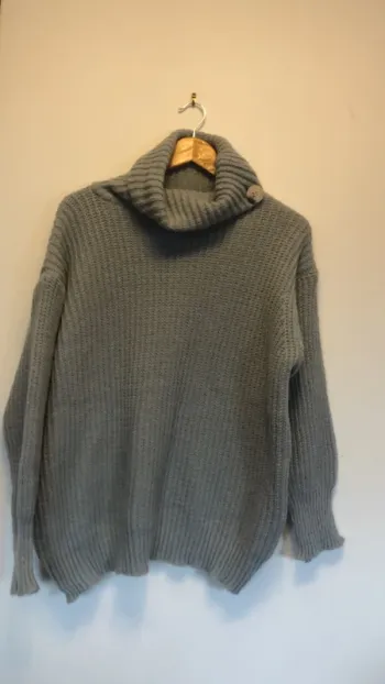 Pull col roulé en maille bleu taille l